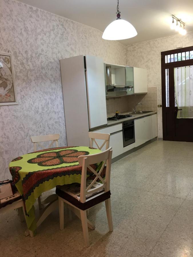 Appartamento A due passi da Roma Mentana Esterno foto